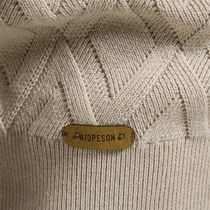 Kursava™ | Men's Sweater With Checkered Design
